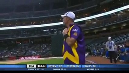 Wasim Akram bowling after 13 years