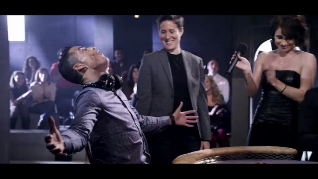 Cristiano Ronaldo had a blast playing poker with Miss World Mireia Lalaguna ‪#‎PokerStars