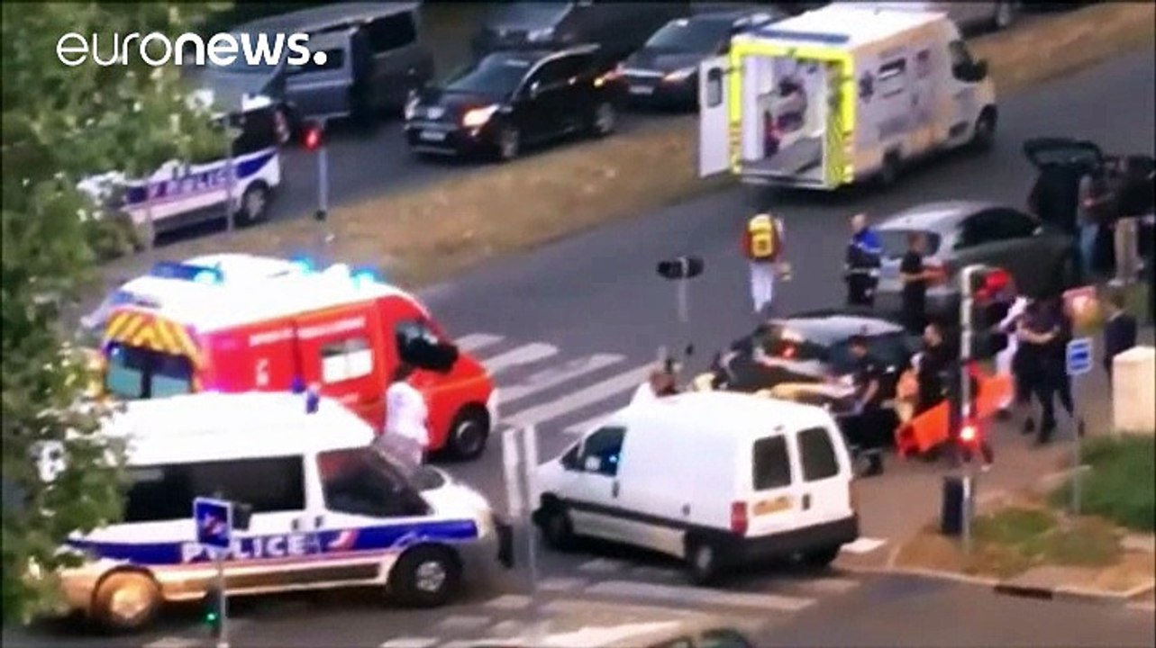 Франция: задержанные по подозрению в терроризме женщины, действовали по указке боевиков ИГ