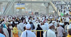 Hac İzni Olmayan Yüzbinler Mekke'ye Giremedi