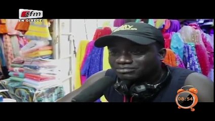 Location des cheveux naturels nouvelle tendance chez les jeunes filles