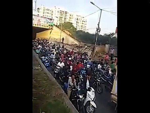 Karnataka Bandh - Huge crowd gathered to protest over Cauvery water issue