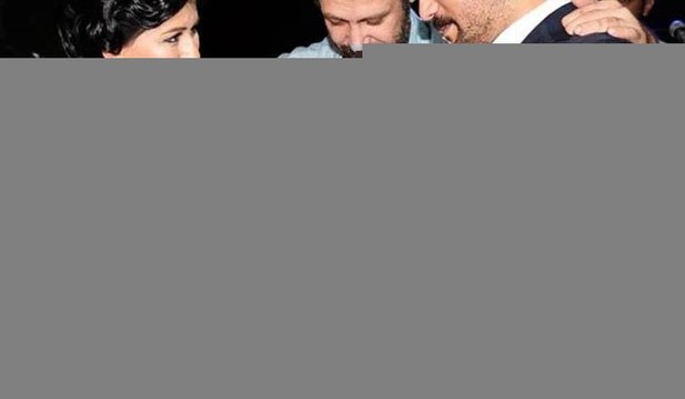 Önce nişan taktı sonra harmandalı oynadı