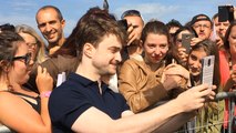 Daniel Radcliffe inaugure sa cabine sur les Planches