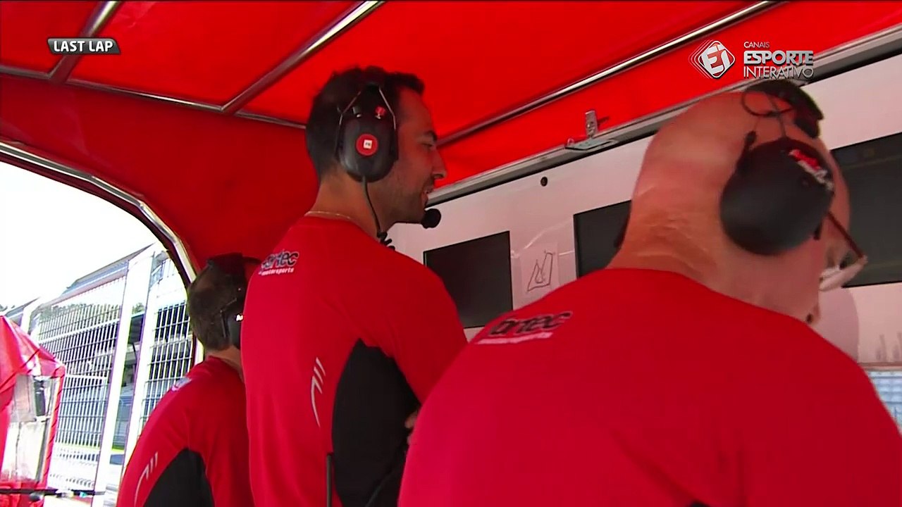 Fórmula V8 - Etapa de Red Bull Ring (Corrida 1): Última Volta