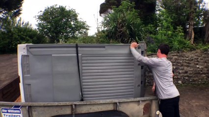 Ben Phillips | Toilet Tour PRANK!!! - I smell like crap and piss