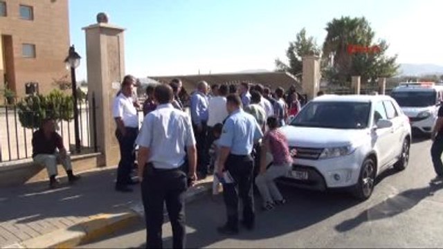 Şanlıurfa'da Valilik Önünde Elektrik Kesintisi Eylemi