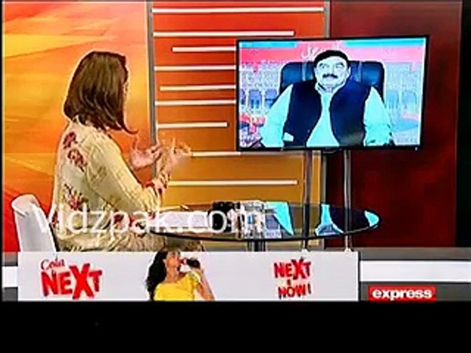 Sheikh Rasheed Insults Gharida Farooqi on Saying That She Is Having Gup Shup With Him