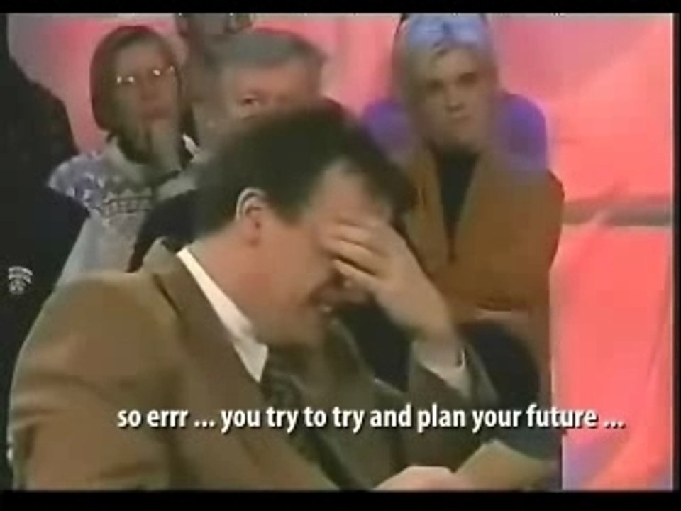 Présentateur mort de rire