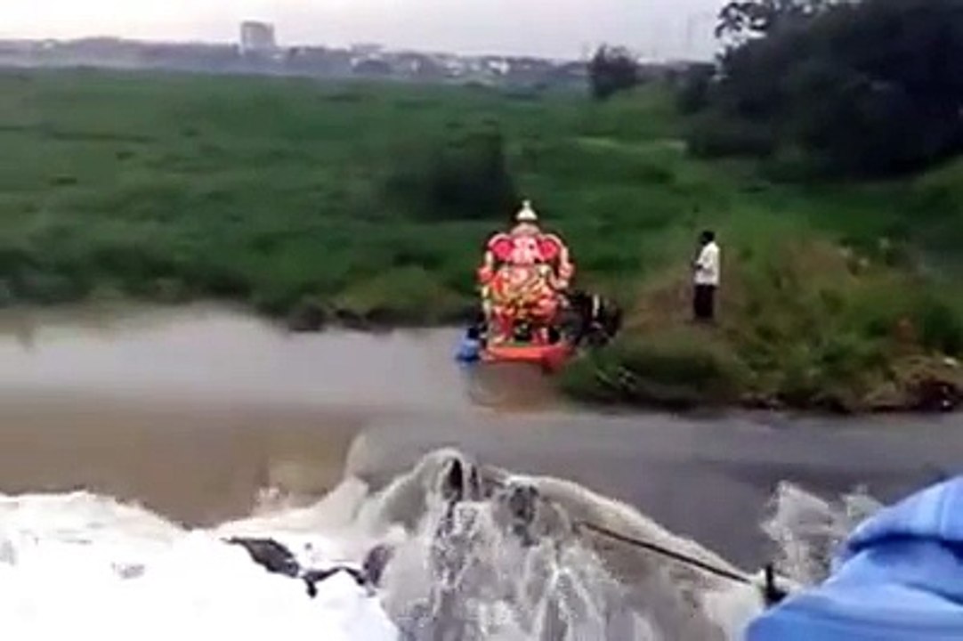 Varthur Lake Ganesh Visargen 15 Sep 2013