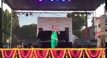 Beautiful Bhangra By Punjabi Girl In Youth Festival
