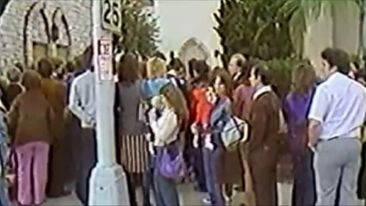 Karen Carpenter 1983 Funeral RARE video Dailymotion