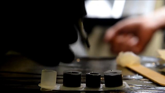 Corrigindo tatuagens com erros de ortografia