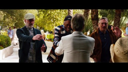 _Le Concours de Bikinis_ LAST VEGAS Extrait VF   2