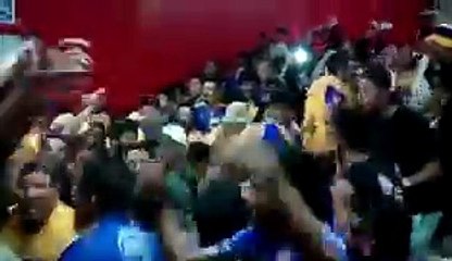 ¡Así festeja la gente de Tigres este triunfo #InvasiónAMorelia  Dale Tigres!
