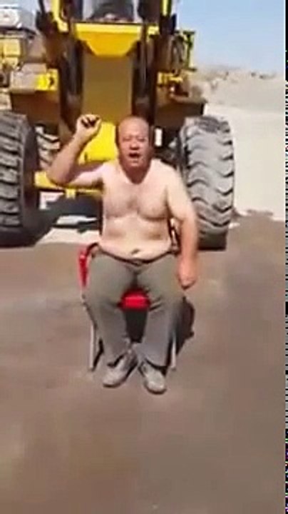 Als Kampanyasına Kepçe ile Su Dökerek Destek Verdi!