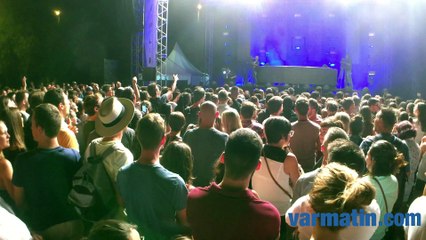 Des milliers de spectateurs au concert de The Avener à Toulon
