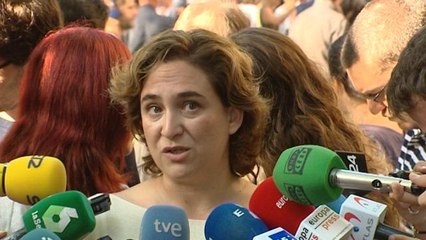 La alcaldesa Colau pide la "dimisión inmediata" de Margallo