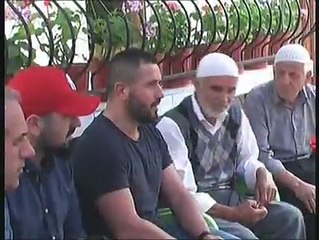 Nuri Seferi, vizitoi familjen e voglushit 4 vjeçar #Almirit / #share