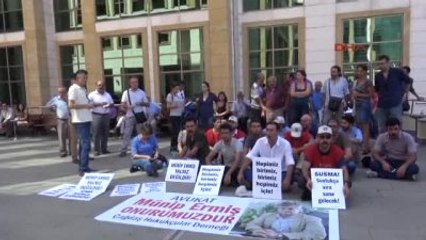 Antalya Gözaltındaki Avukatlara Destek İçin Oturma Eylemi