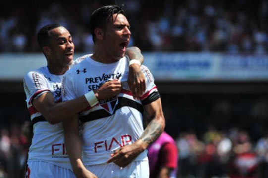 Gringos mostram serviço e São Paulo vence o Figueirense no Morumbi