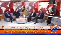 Watch Talat Hussain's reaction when Manhoor Ali Khan thanked Imran Khan for keeping the Panama Leaks issue alive.