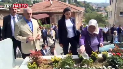 Başbakan Yıldırım'ın kabristan ziyareti