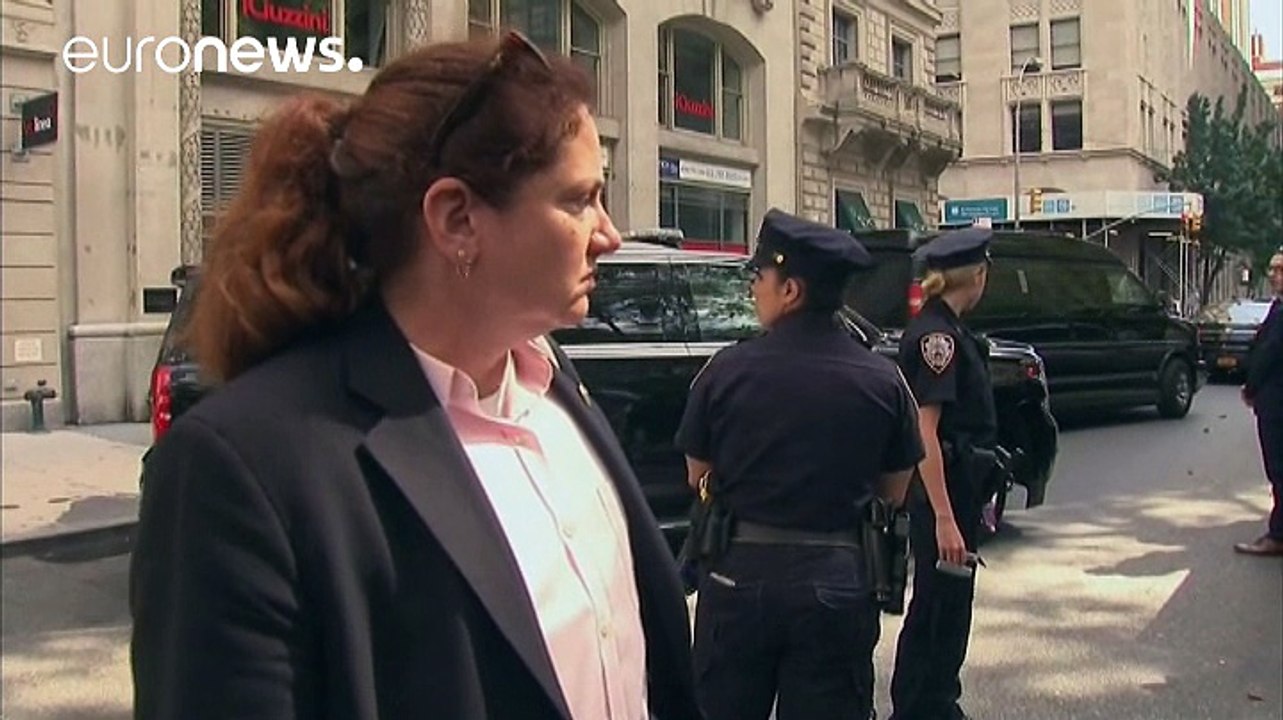 Schwächeanfall: Hillary Clinton verlässt 9/11-Feier vorzeitig