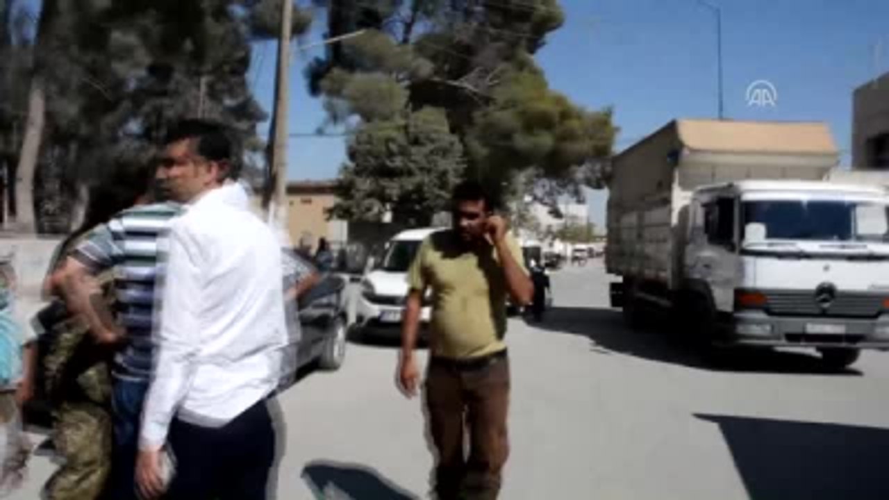 Cerablus'ta Bin Aileye Et ve Yardım Kolisi Dağıtıldı