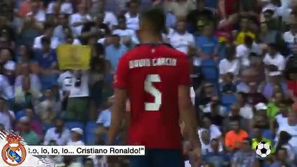 Cristiano Ronaldo muestra sus increibles musculos • 2016