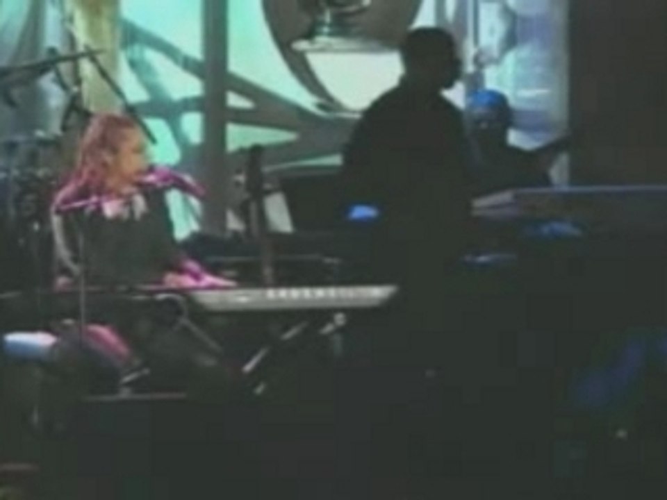 Alicia_Keys_-_Fallin'_(Live_@_Pre-Grammy_Party)