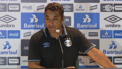 Download Video: Roger Machado comenta comportamento da torcida do Grêmio: 'Não vou ensinar a torcer!'