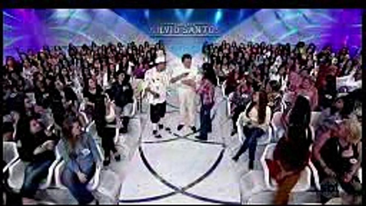Silvio Santos tira a roupa durante programa de TV!!!