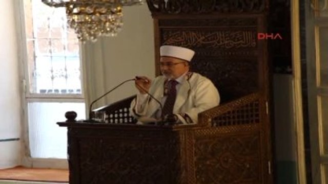 Burdur'da Protokol ve Vatandaş Camide Bayramlaştı