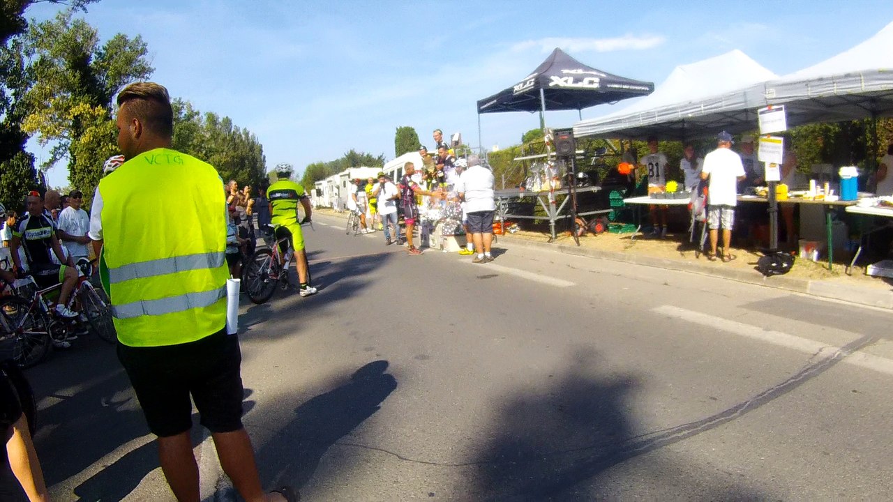 dim 11 sept 07-la course de Le Thor-02