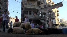 سكان مدينة حلب يحتفلون بعيد الأضحى المبارك