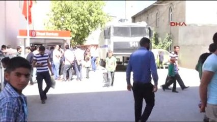 Ağrı Kayyum Atandığı Belediyeyi Türk Bayrakları ile Donattı