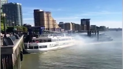 Un bateau hors de contrôle se crashe sur les quais de Londres