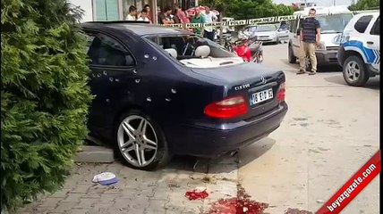 Genç iş adamına bayram günü nişanlısının yanında kurşun yağmuru