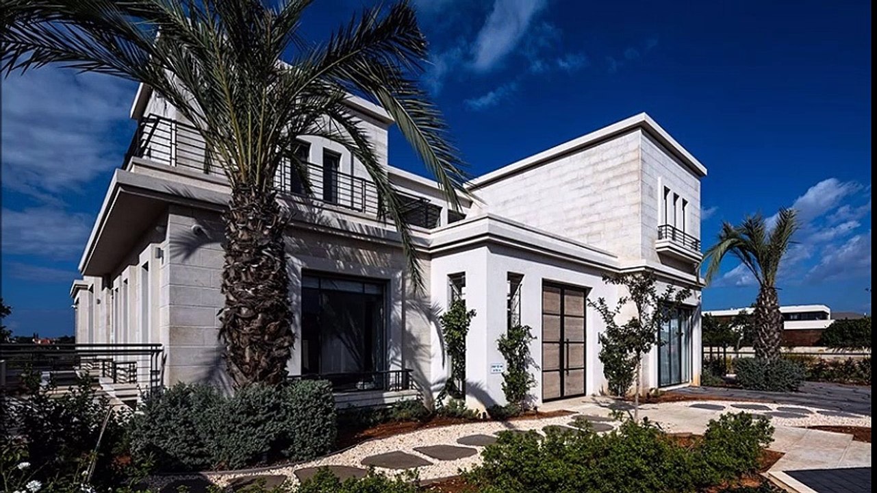 אדריכלות של בית יוקרתי בקיסריה - טובה צילה