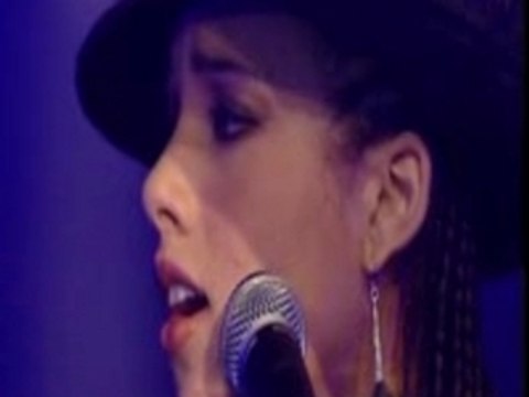 Alicia Keys - Fallin' - Echo Awards 2002