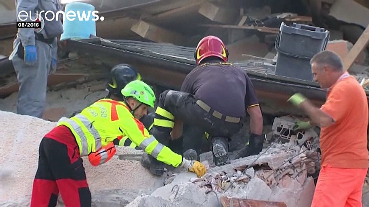 مدينة أماتريتشي تقاضي صحيفة شارلي إيبدو الفرنسية