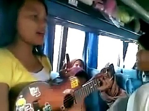 KEREN!! Cewek Pengamen Cilik Suara Emas Kaya Penyanyi Professional