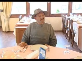 Çorba Sıcak Olsa Parmağın İçine Girer miydi?