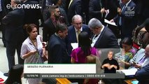El legislativo brasileño destituye por corrupción al 