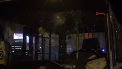 Edirne Keşan Çarptıkları Yolcu Midibüsünü Taşladılar