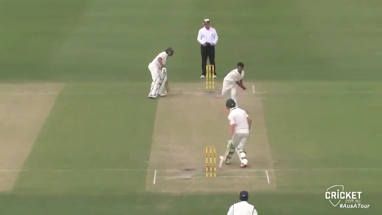 When Shardul Thakur throw ball twice to the Australian
