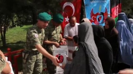 Mehmetçik Afganistan'da Dar Gelirli Afgan Ailelere 500 Kurban Kesti