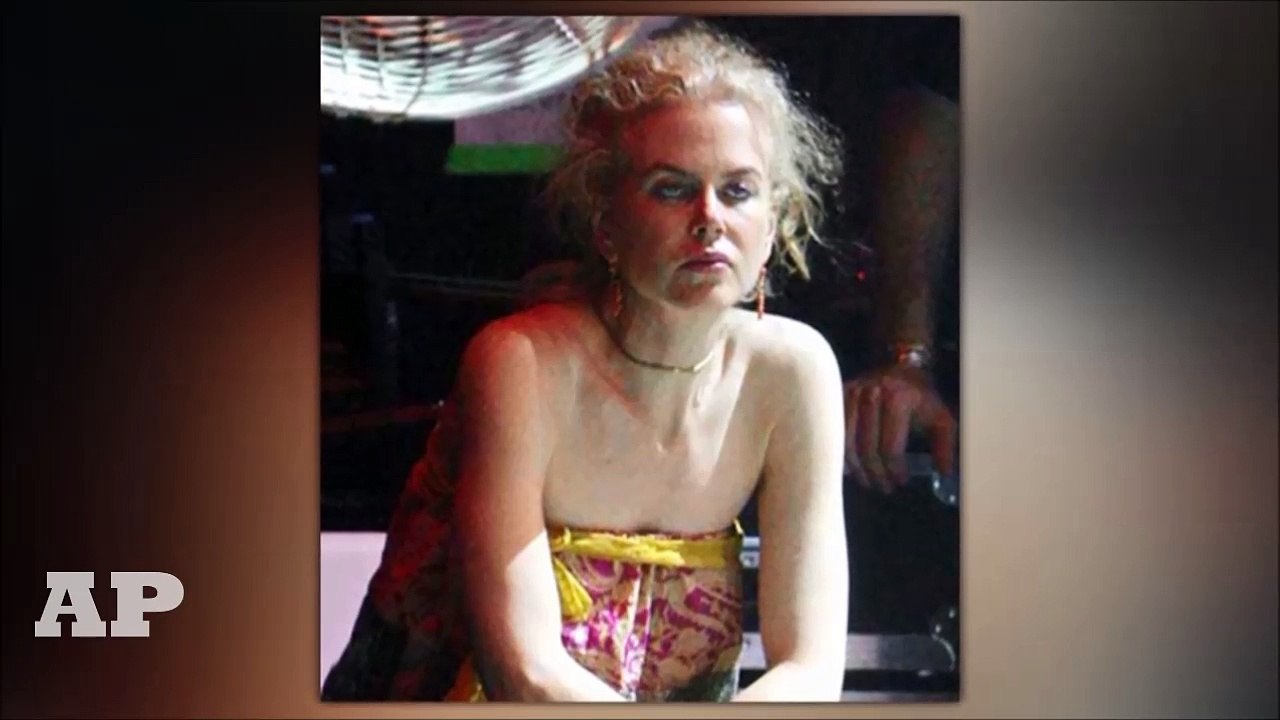 30 Celebrity Photos Taken At The Right Moment