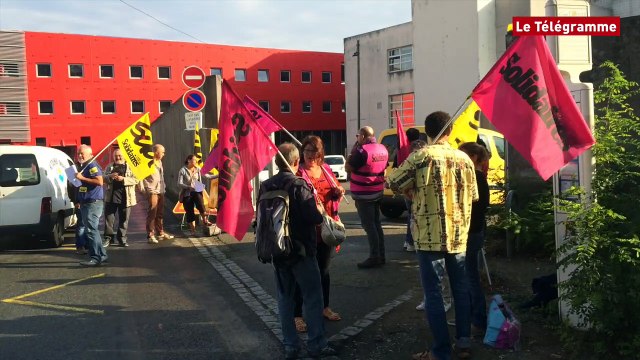 Lorient. Des salariés de la plateforme courrier manifestent